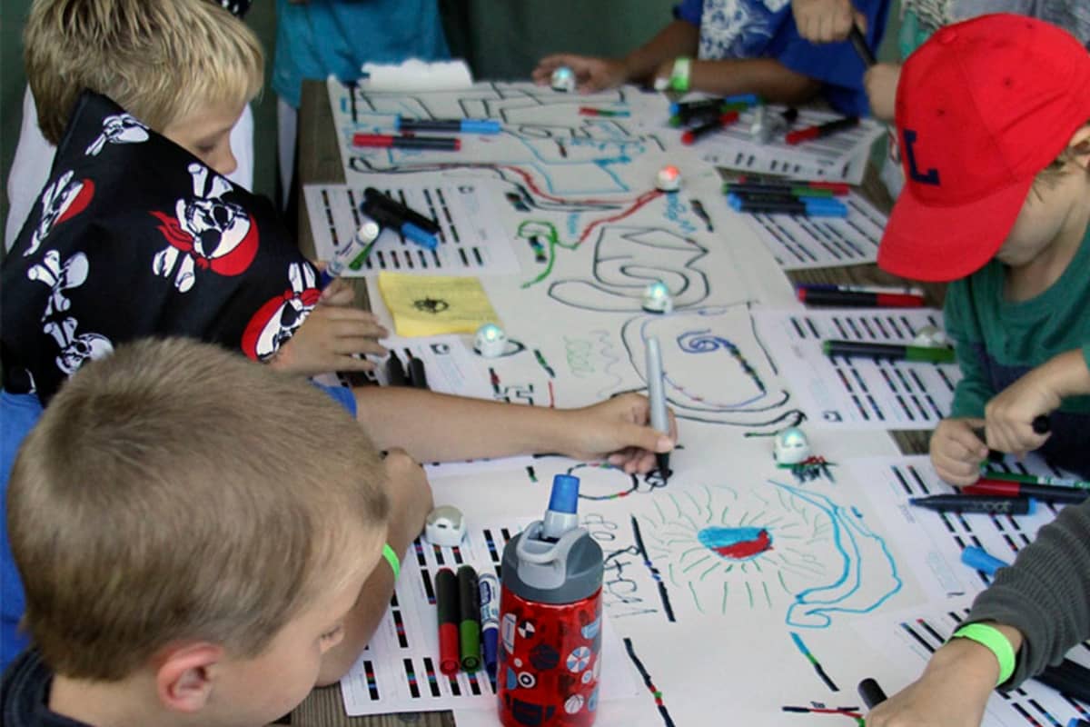 Kids doing STEM projects