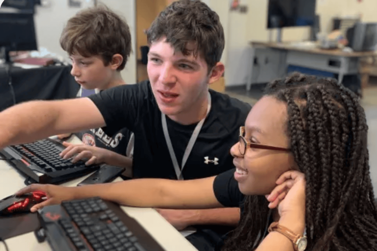 Kids learning at SummerTech